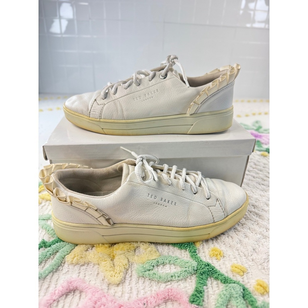Ted Baker London Astrina White Leather Ruffle Back‎ Sneakers EU38.5 US8